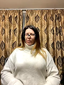 NadiraNoor online show from 15, 10, 2025