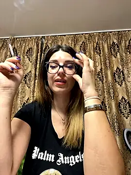 NadiraNoor online show from 14, 11, 2025