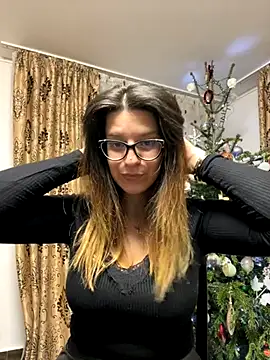 Snapshot of NadiraNoor chatting on 21, 12, 2025 NadiraNoor online show from 21, 12, 2025