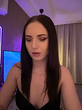 AvaGianna online show from 9, 1, 2025