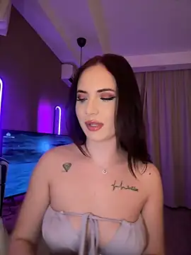 AvaGianna online show from 4, 2, 2025