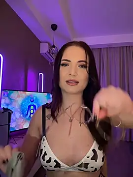 AvaGianna online show from 25, 2, 2025