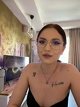 AvaGianna online show from 7, 3, 2025