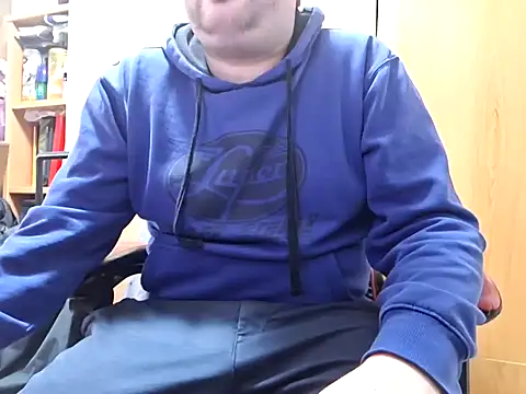 Snapshot of Javier_bear chatting on 10, 2, 2025 Javier bear online show from 10, 2, 2025