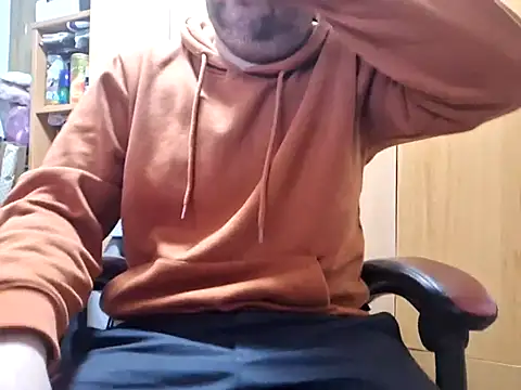 Snapshot of Javier_bear chatting on 19, 2, 2025 Javier bear online show from 19, 2, 2025