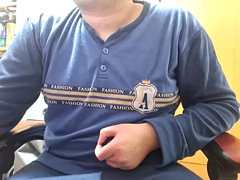 Snapshot of Javier_bear chatting on 28, 2, 2025 Javier bear online show from 28, 2, 2025