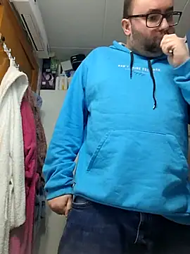 Snapshot of Javier_bear chatting on 12, 3, 2025 Javier bear online show from 12, 3, 2025