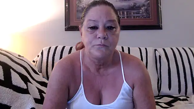 Snapshot of LexxiLeeds chatting on 19, 5, 2026 LexxiLeeds online show from 19, 5, 2026
