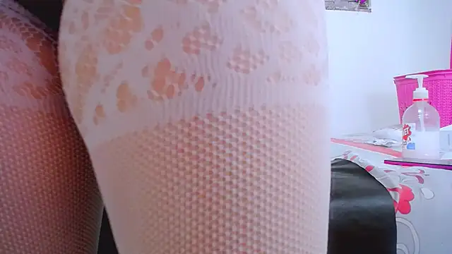 Snapshot of MaidenGame chatting on 10, 10, 2025 MaidenGame online show from 10, 10, 2025