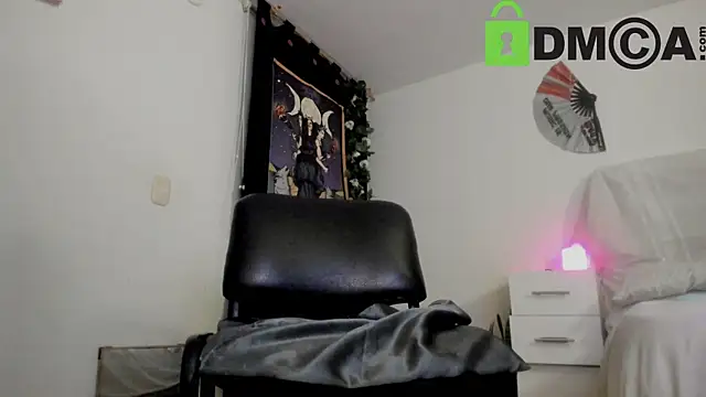 Lucyerobbie online show from 10, 3, 2025