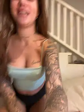 EmiliaCatalina online show from 12, 2, 2025