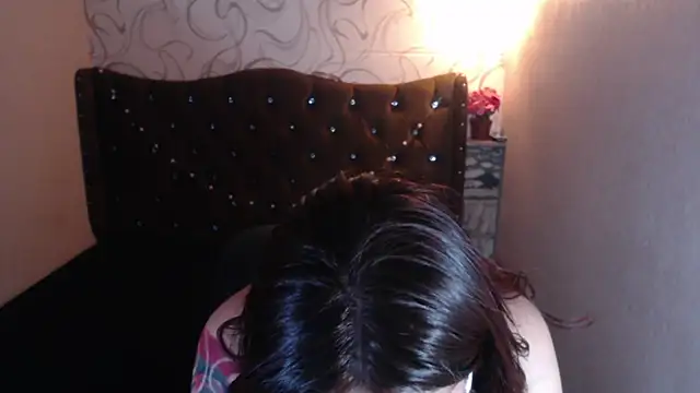 LiaHarryis online show from 27, 2, 2025