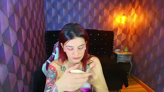 LiaHarryis online show from 30, 10, 2025