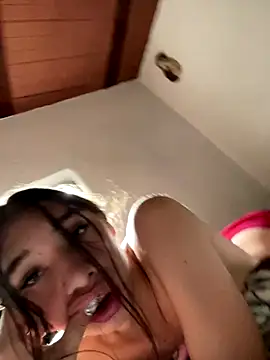 NICOLSKINNY1 online show from 22, 10, 2025