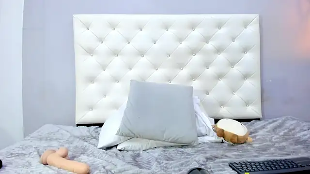 Snapshot of NICOLSKINNY1 chatting on 7, 5, 2026 NICOLSKINNY1 online show from 7, 5, 2026