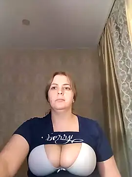 Lady nice cat online show from 4, 2, 2025