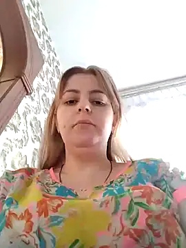 Lady nice cat online show from 15, 2, 2025