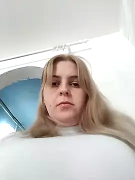 Lady nice cat online show from 9, 3, 2025