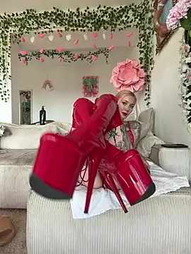 Snapshot of Stella-Kink chatting on 4, 3, 2026 Stella-Kink online show from 4, 3, 2026