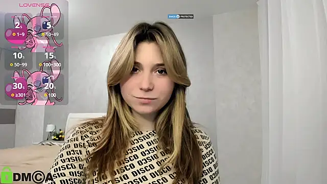 Snapshot of SweetMonicka chatting on 9, 1, 2025 SweetMonicka online show from 9, 1, 2025