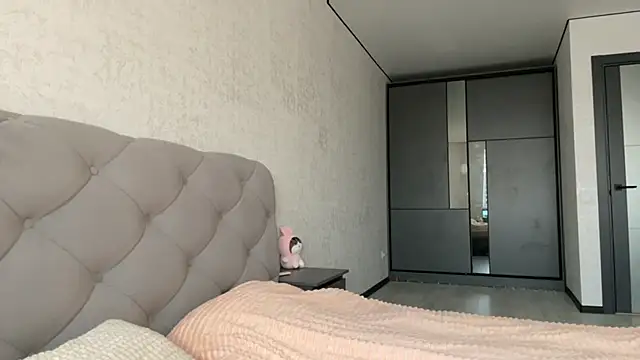 GracefulCharm online show from 13, 2, 2025