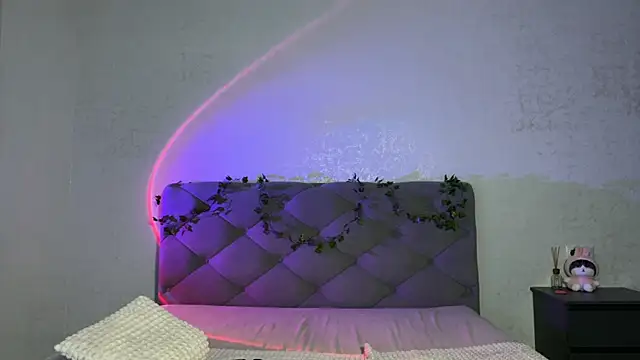 Snapshot of GracefulCharm chatting on 27, 5, 2026 GracefulCharm online show from 27, 5, 2026