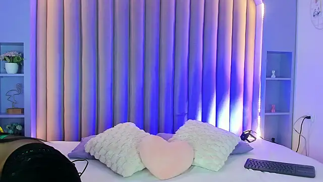 Snapshot of nahomi_campbell chatting on 13, 2, 2025 nahomi campbell online show from 13, 2, 2025