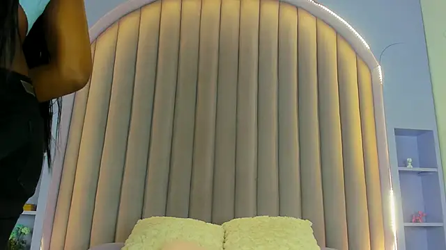 Snapshot of nahomi_campbell chatting on 19, 2, 2025 nahomi campbell online show from 19, 2, 2025