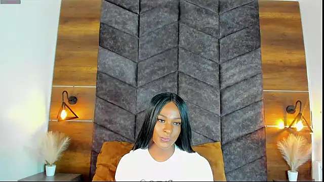 Snapshot of nahomi_campbell chatting on 26, 2, 2025 nahomi campbell online show from 26, 2, 2025