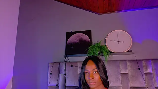 Snapshot of nahomi_campbell chatting on 20, 10, 2025 nahomi campbell online show from 20, 10, 2025