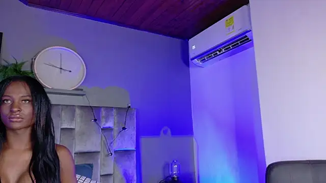 Snapshot of nahomi_campbell chatting on 29, 10, 2025 nahomi campbell online show from 29, 10, 2025