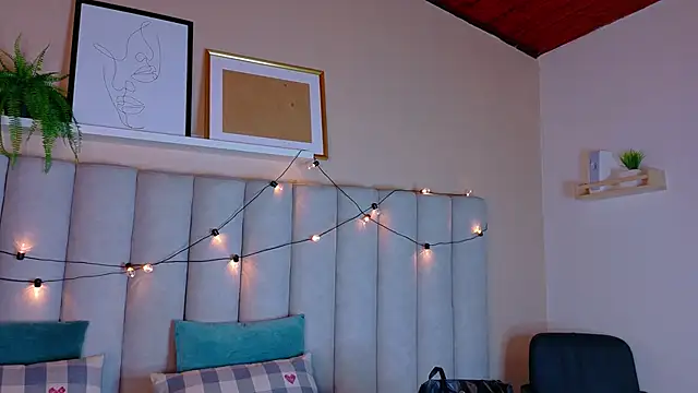 Snapshot of nahomi_campbell chatting on 19, 11, 2025 nahomi campbell online show from 19, 11, 2025