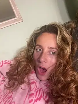 Snapshot of Miss_emilee chatting on 22, 2, 2025 Miss emilee online show from 22, 2, 2025