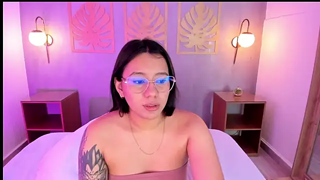 Snapshot of majo_rosse_ chatting on 27, 9, 2025 majo rosse  online show from 27, 9, 2025