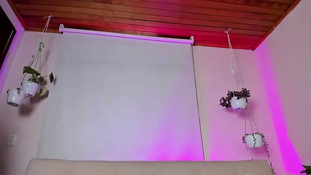 Snapshot of roselinedior chatting on 20, 1, 2025 roselinedior online show from 20, 1, 2025