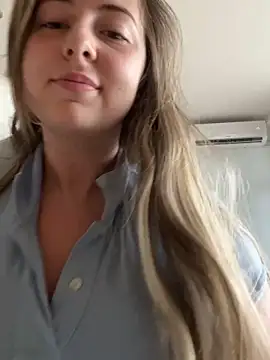 Snapshot of curvyflawless chatting on 22, 12, 2024 curvyflawless online show from 22, 12, 2024