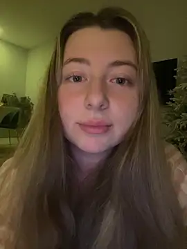 Snapshot of curvyflawless chatting on 12, 1, 2025 curvyflawless online show from 12, 1, 2025