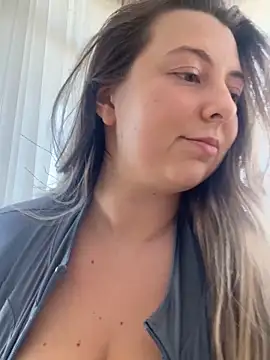 Snapshot of curvyflawless chatting on 6, 3, 2025 curvyflawless online show from 6, 3, 2025