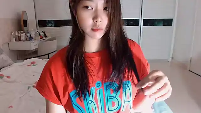 -Lucky Girl online show from 25, 6, 2026