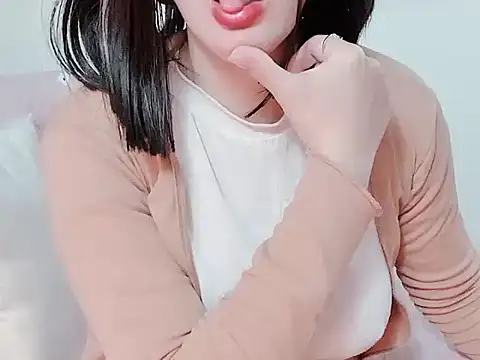 Snapshot of Bella_Babi chatting on 4, 2, 2025 Bella Babi online show from 4, 2, 2025