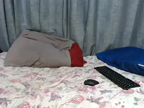 Snapshot of SexyCurvaceousxx chatting on 5, 12, 2024 SexyCurvaceousxx online show from 5, 12, 2024