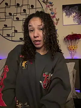  Neeka  online show from 4, 1, 2025