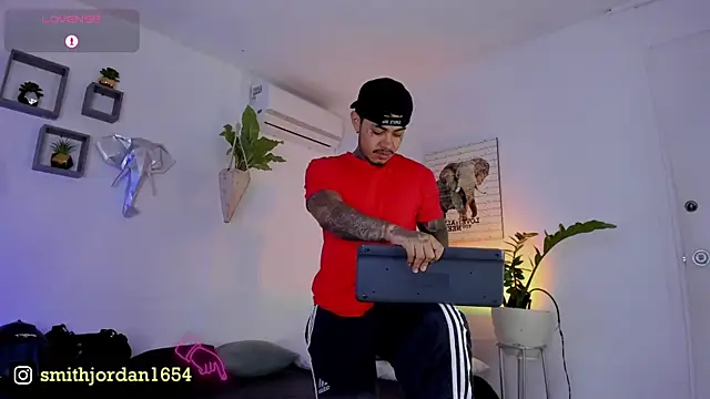 JordanSmiith  online show from 18, 3, 2025