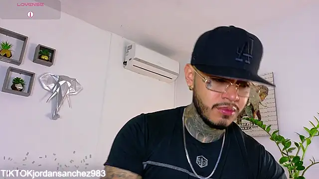 JordanSmiith  online show from 10, 2, 2026