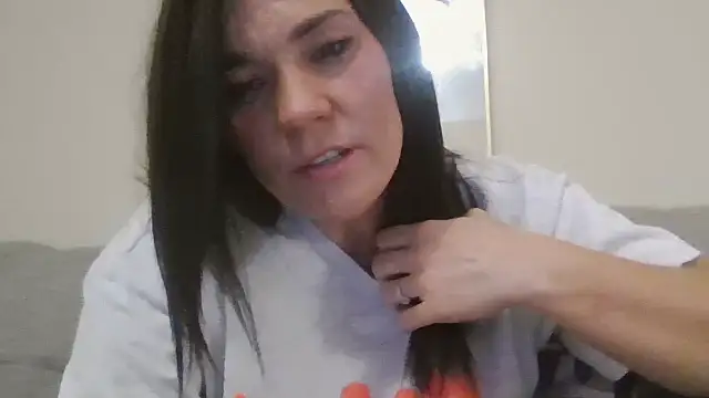 Aahananicole online show from 7, 6, 2026