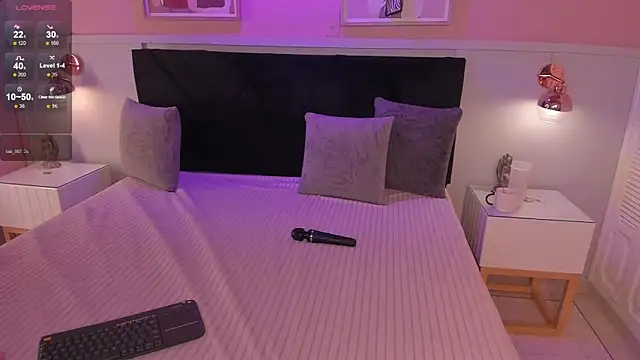 Snapshot of chloe_watson_ chatting on 1, 4, 2026 chloe watson online show from 1, 4, 2026