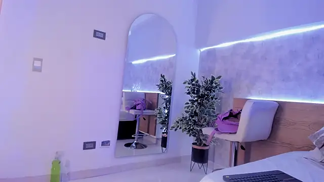 Snapshot of tatijara chatting on 4, 2, 2025 tatijara online show from 4, 2, 2025