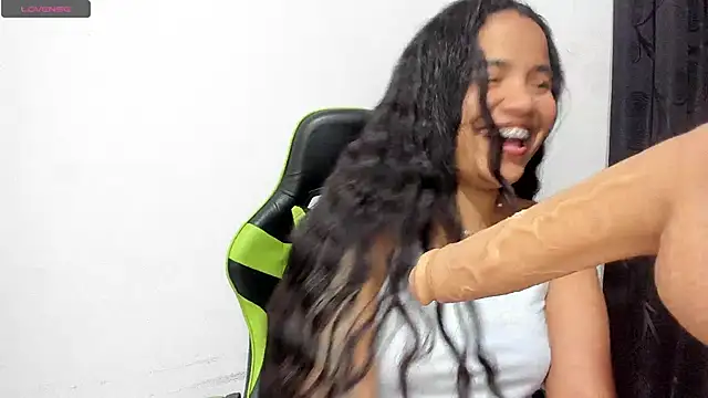 leila 22 online show from 2, 12, 2024