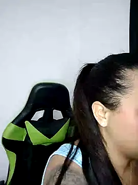 leila 22 online show from 24, 1, 2025