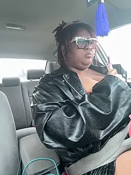 Snapshot of kweenxkarma chatting on 20, 12, 2024 kweenxkarma online show from 20, 12, 2024